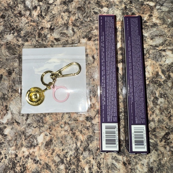 tarte x Dunkin' maracuja juicy lip tint & plumping oil duo + FREE charm - Picture 4 of 4